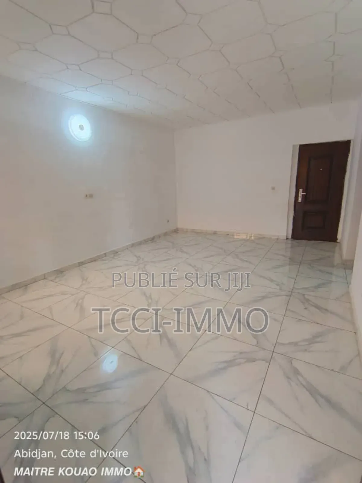 3chbre Duplex dans Tcci Sarl, Cocody à Louer