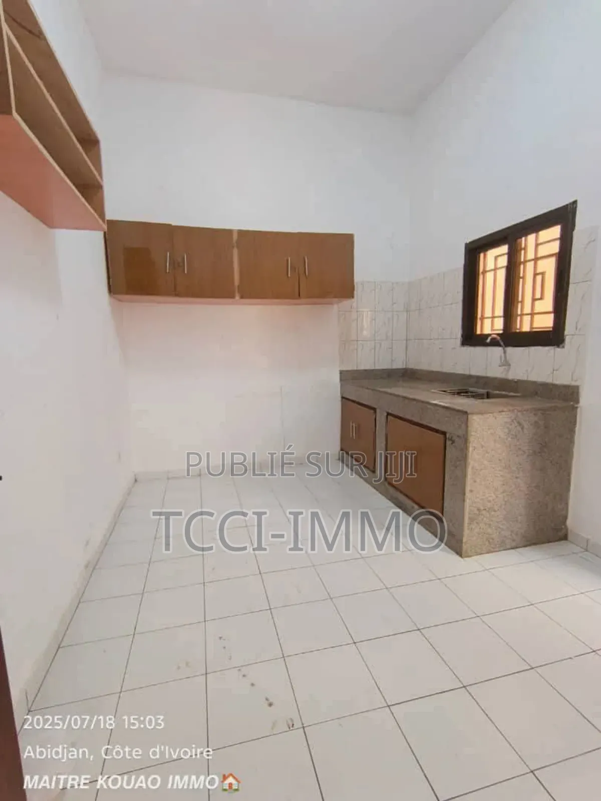 3chbre Duplex dans Tcci Sarl, Cocody à Louer