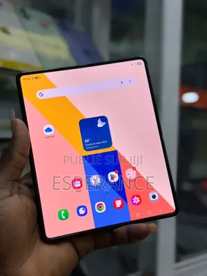 Photo - Samsung Galaxy Z Fold 3 256 GB Black