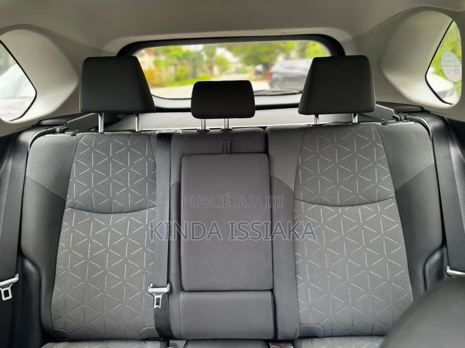 Toyota RAV4 Limited 2021 Blue