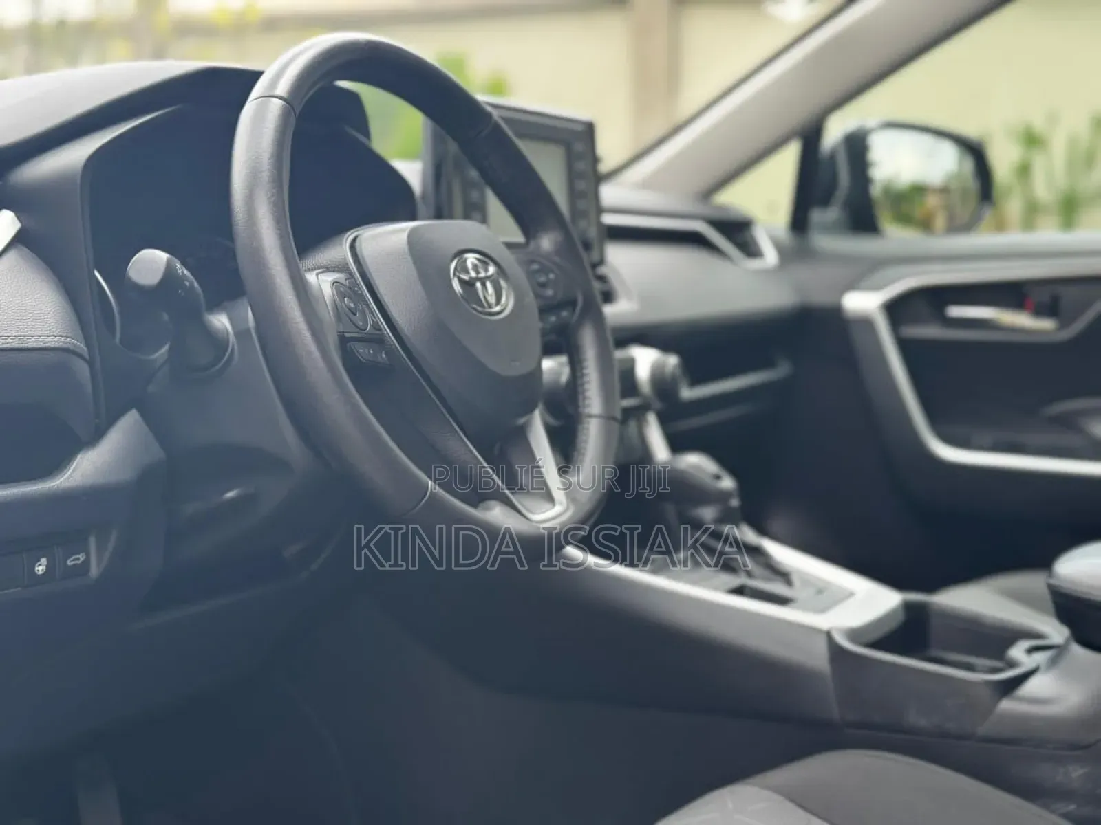 Toyota RAV4 Limited 2021 Blue