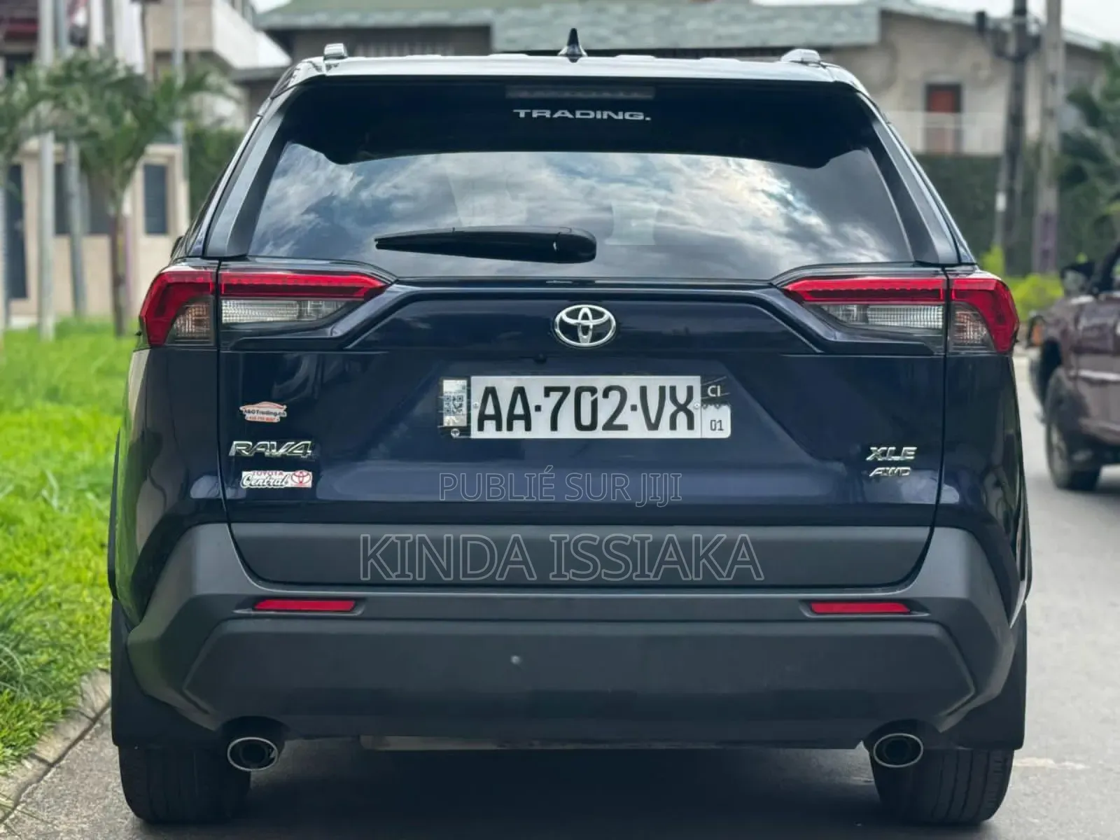 Toyota RAV4 Limited 2021 Blue