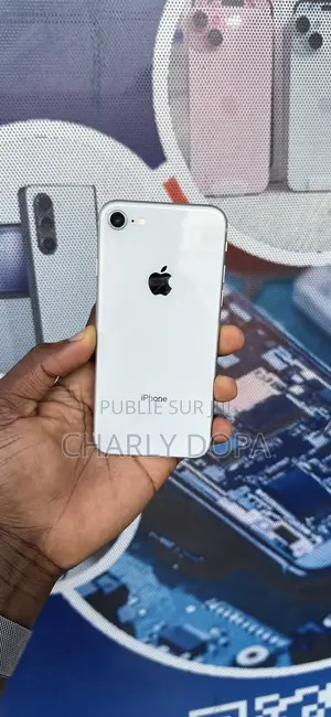 Photo - Apple iPhone 8 64 GB Blanc