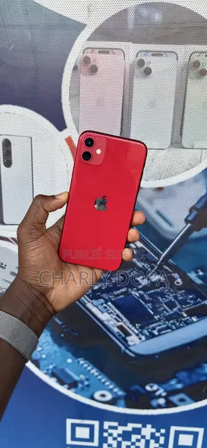 Photo - Apple iPhone 11 64 GB Rouge