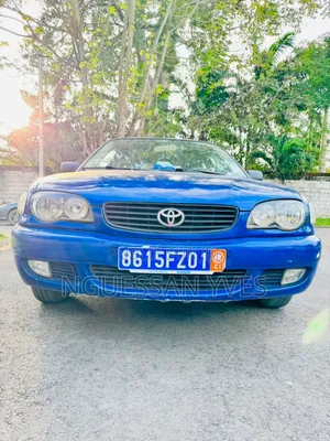 Photo - Toyota Corolla 2000 Blue