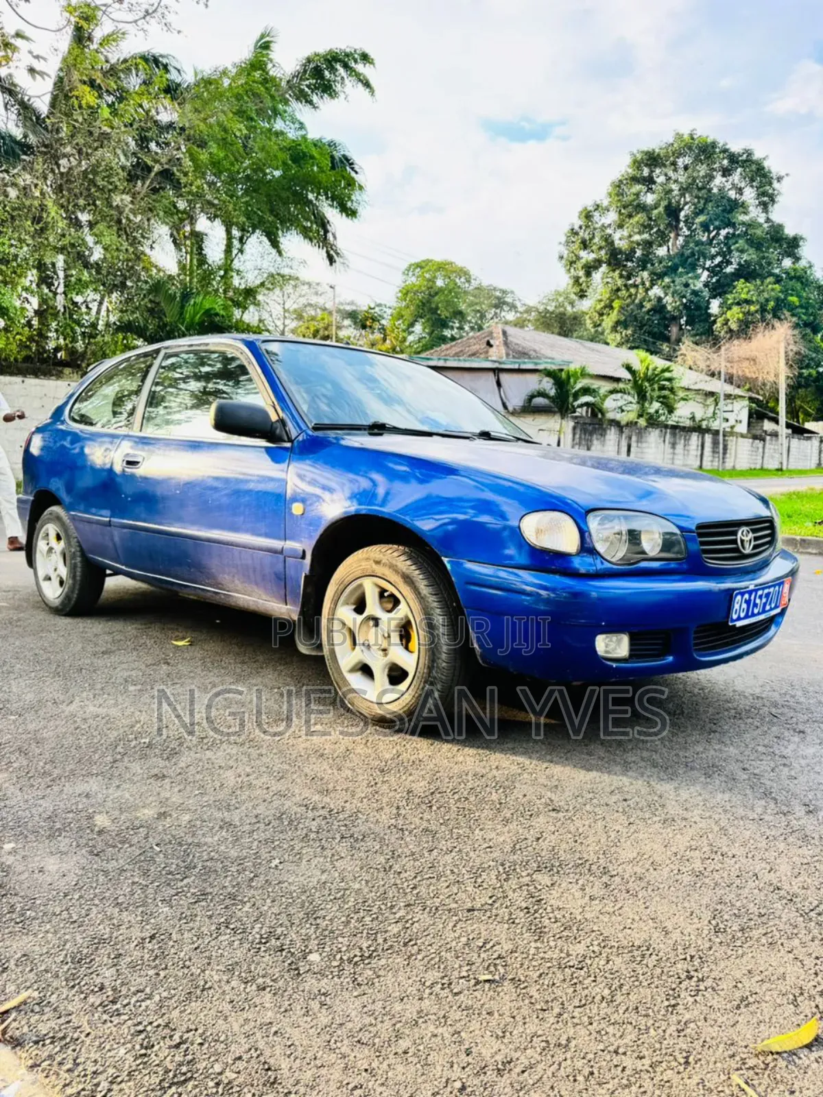 Toyota Corolla 2000 Blue