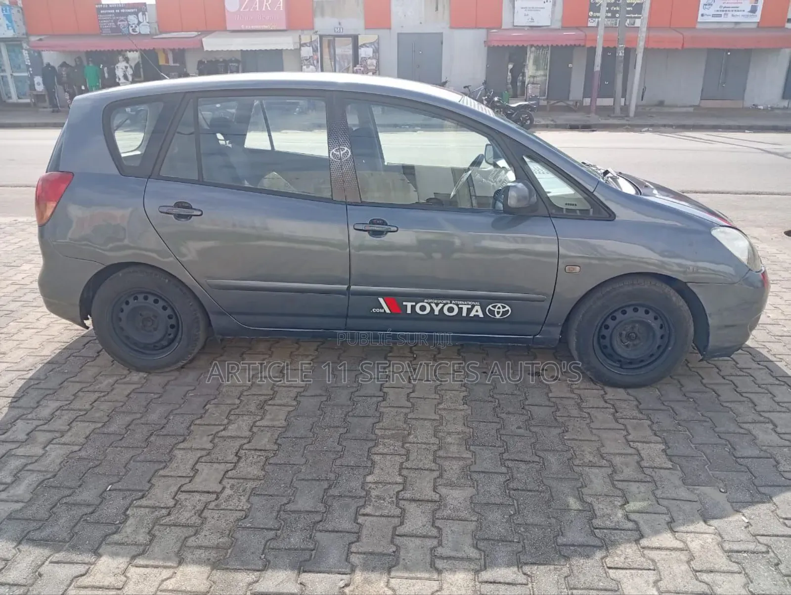 Toyota Verso 1.6 2009 Gris