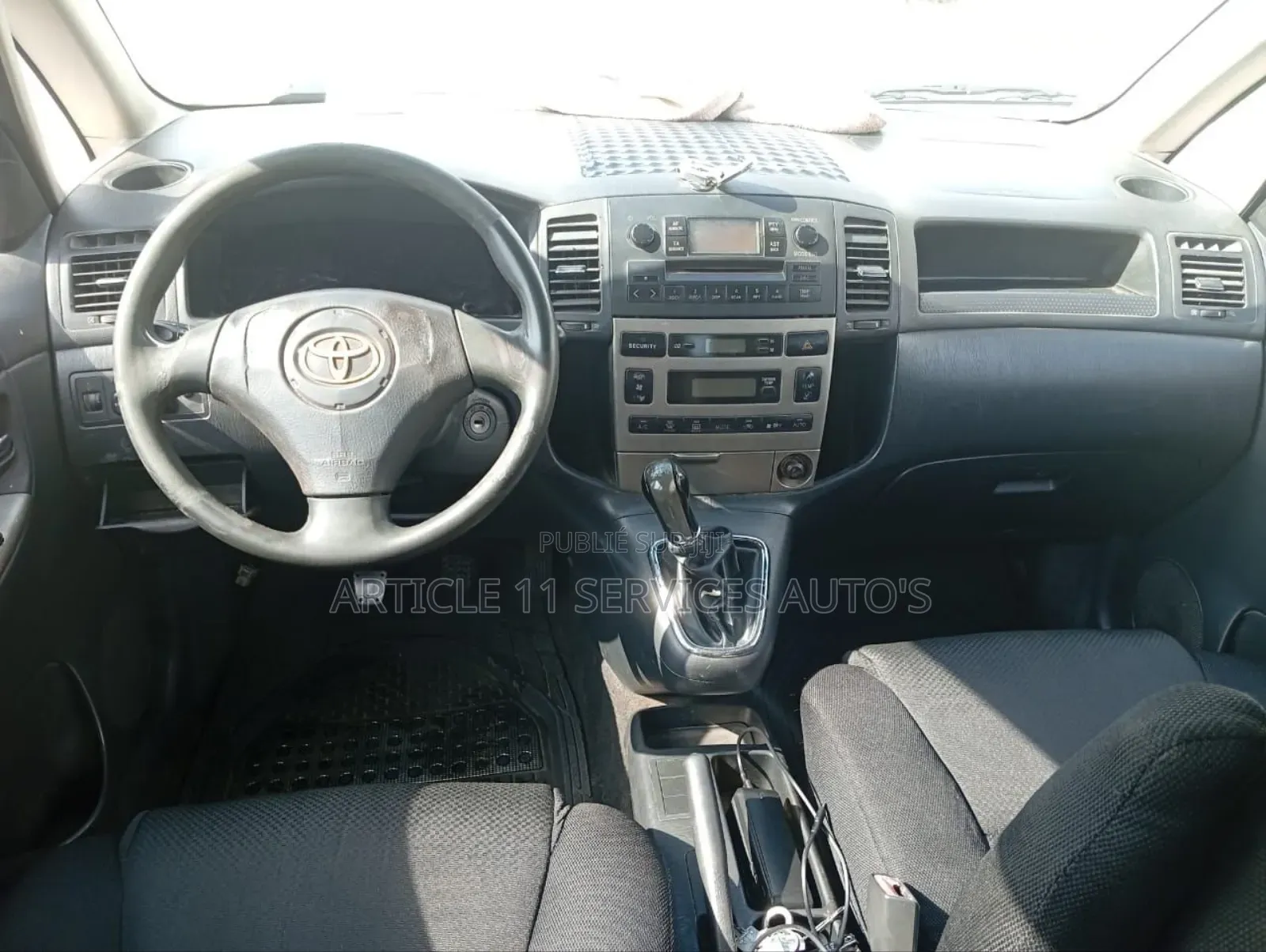 Toyota Verso 1.6 2009 Gris