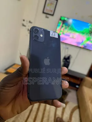 Photo - Apple iPhone 11 64 GB Black