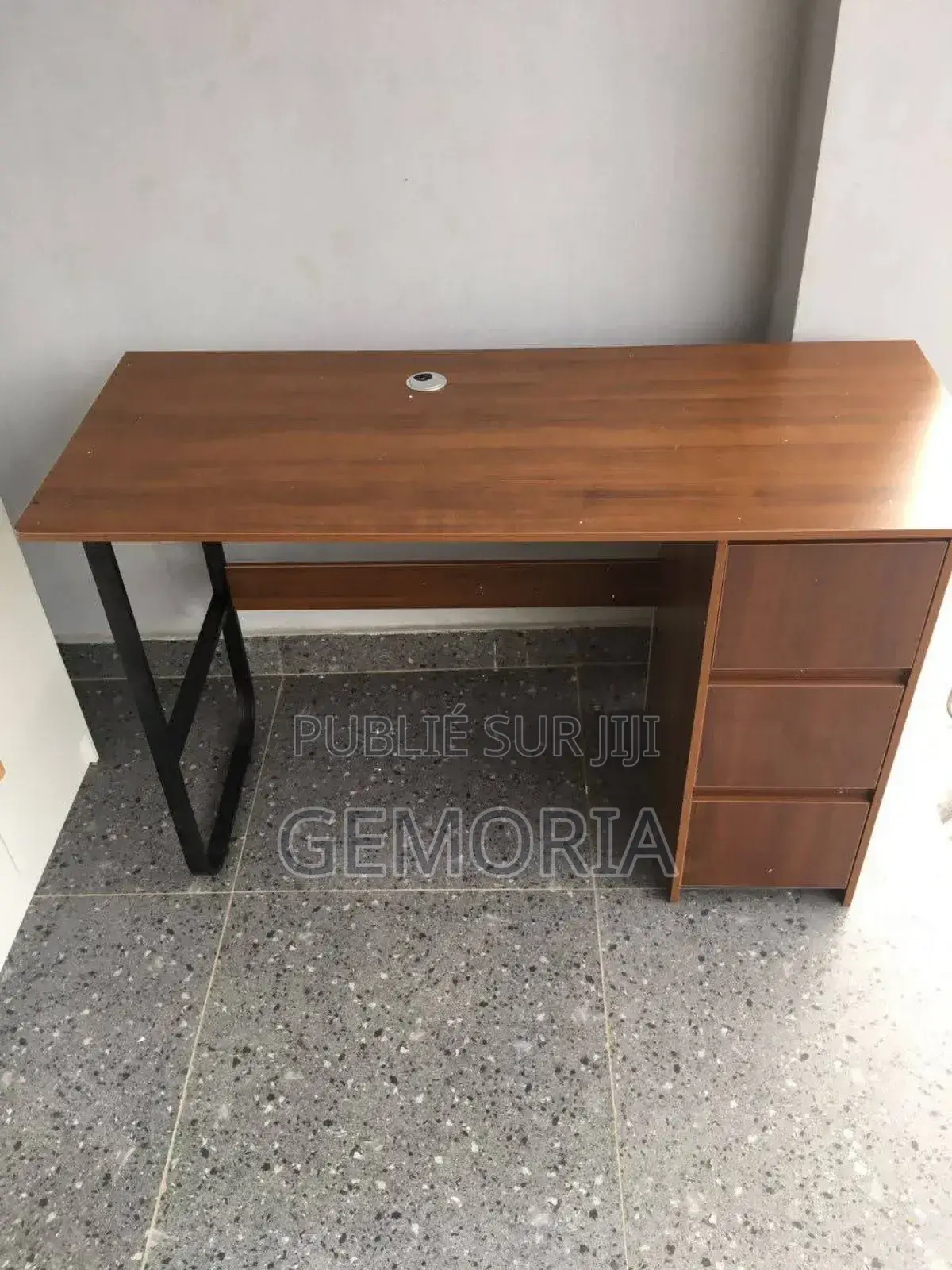 Tables De Bureau
