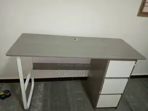 Tables De Bureau