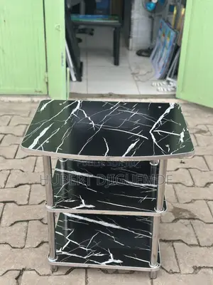 Photo - Table De Décodeur Et Autres