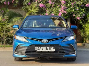 Photo - Toyota Camry LE 2021 Blue