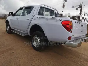 Mitsubishi L200 Double Cab 2.5 136hp 2014 Blanc