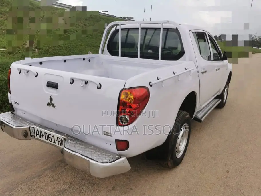 Mitsubishi L200 Double Cab 2.5 136hp 2014 Blanc