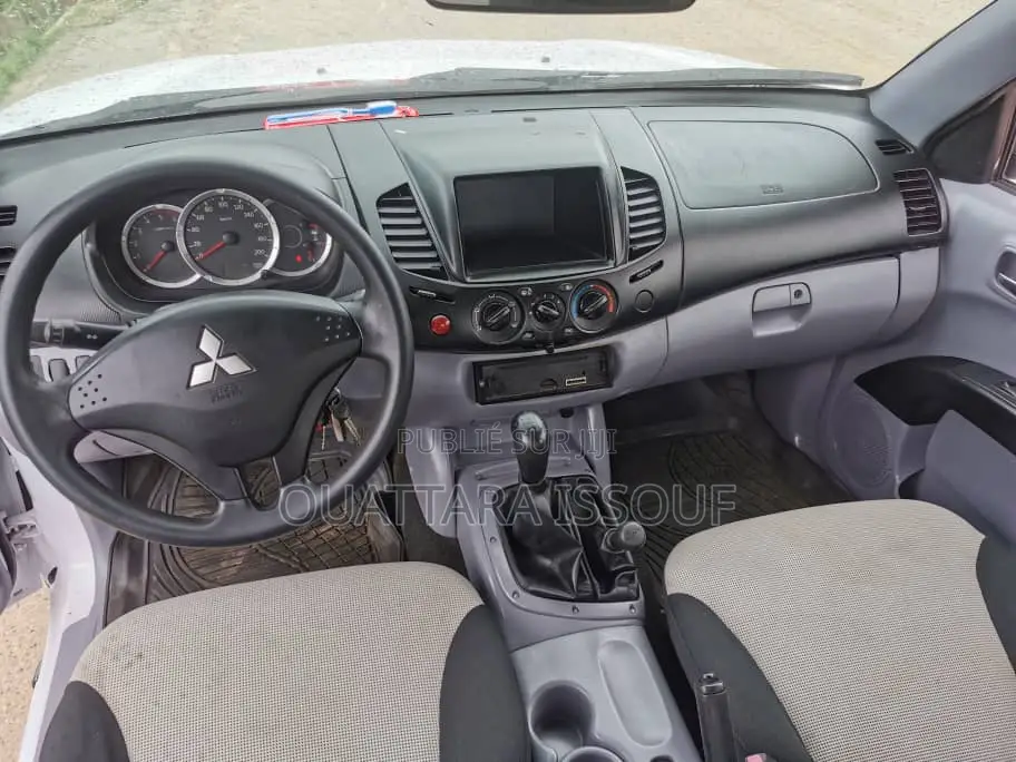 Mitsubishi L200 Double Cab 2.5 136hp 2014 Blanc