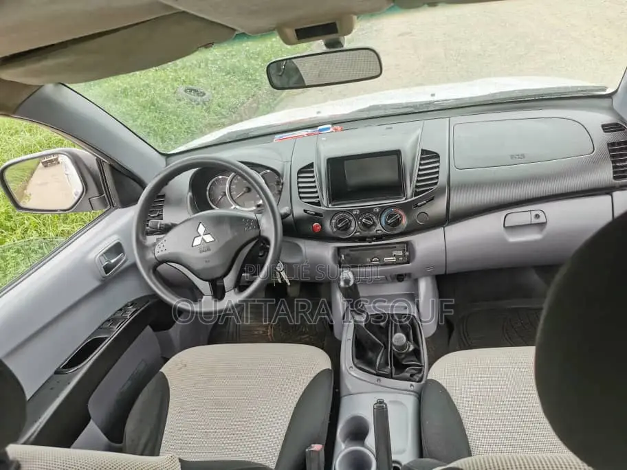 Mitsubishi L200 Double Cab 2.5 136hp 2014 Blanc