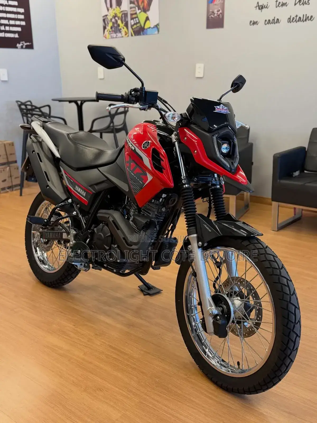 Neuf Yamaha 2025 Rouge