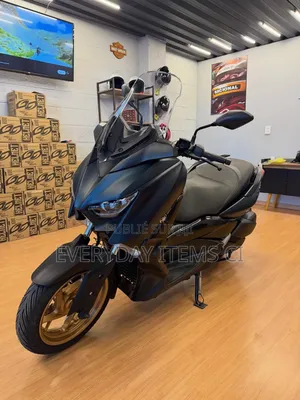 Photo - New Yamaha 2025 Black