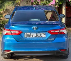 Toyota Camry 2020 Blue