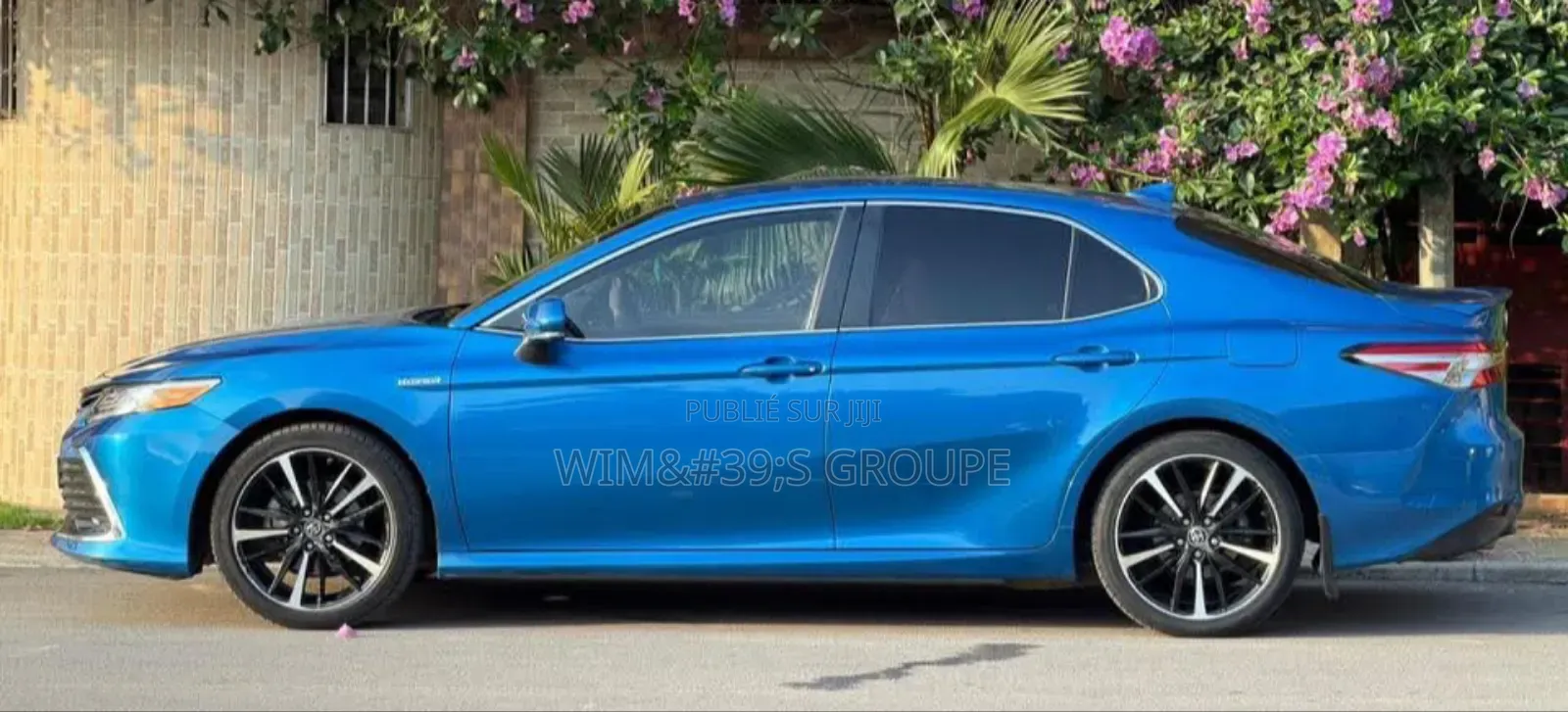 Toyota Camry 2020 Blue