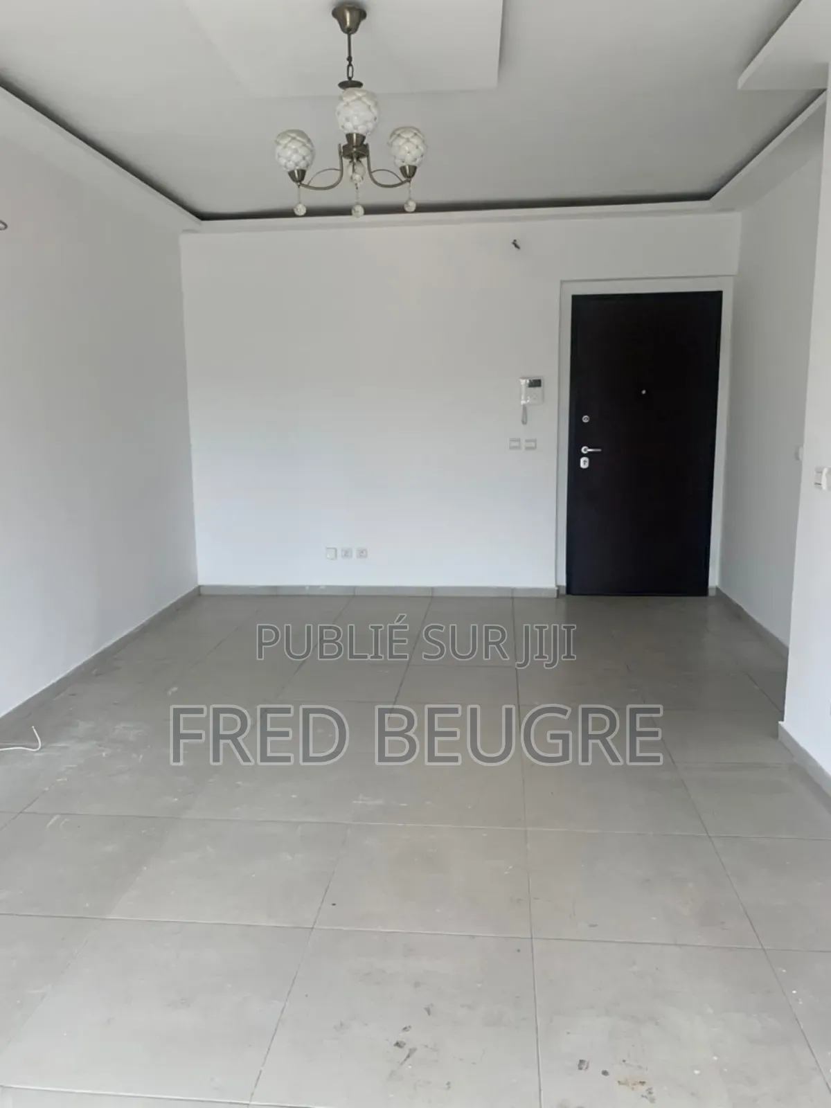 3chbre Chambre et salon dans Villa Et Appartement, Grand-Bassam à Louer