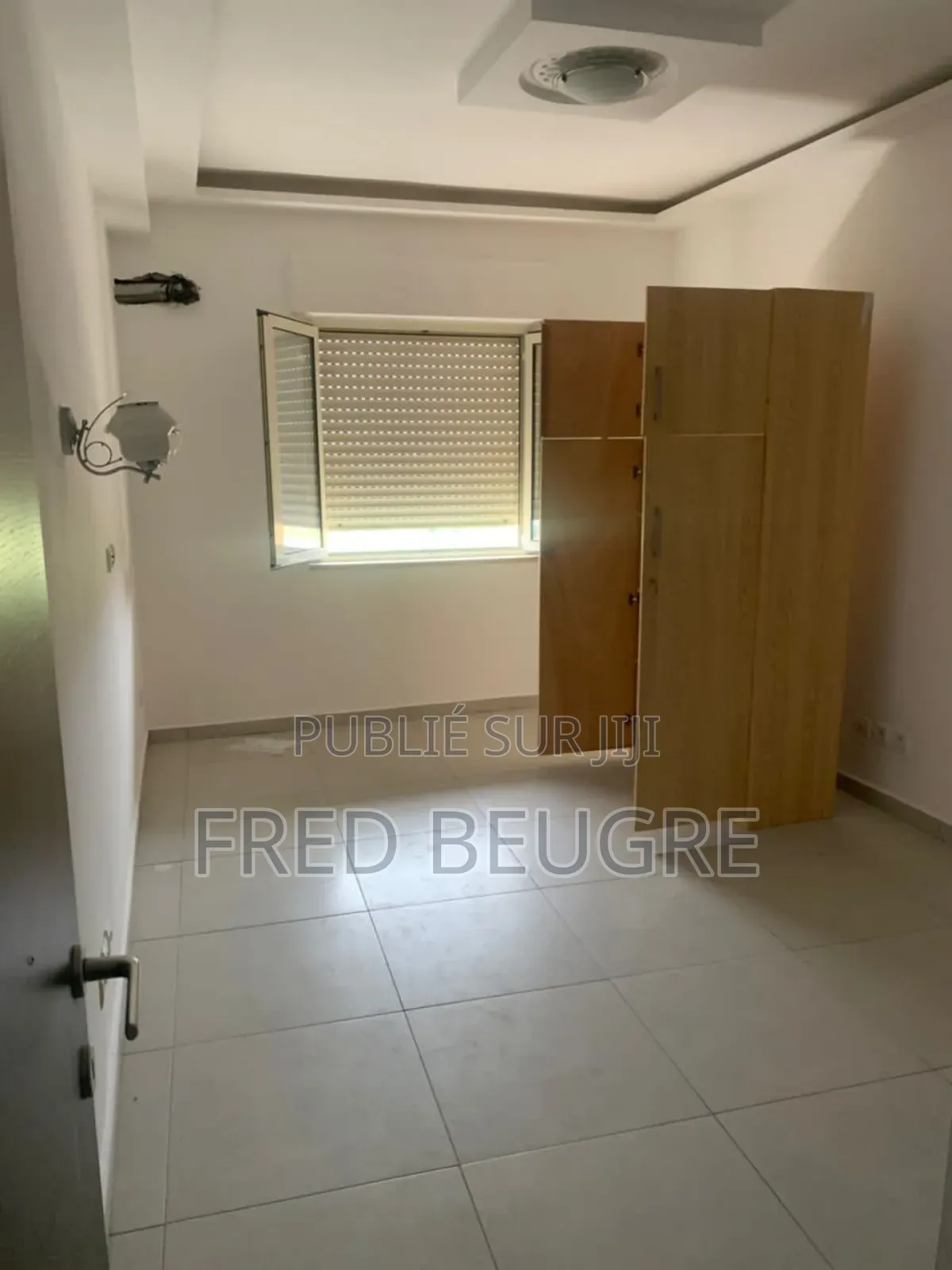 3chbre Chambre et salon dans Villa Et Appartement, Grand-Bassam à Louer