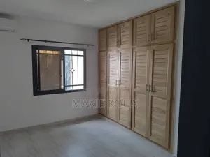 3chbre Duplex dans Grand-Bassam à Louer