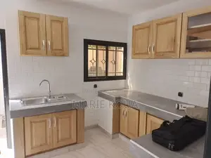 3chbre Duplex dans Grand-Bassam à Louer