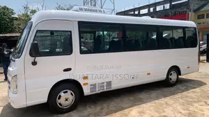 Photo - Hyundai County 2024 Blanc