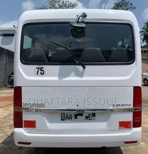 Hyundai County 2024 Blanc