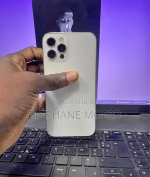 Photo - New Apple iPhone 12 Pro 256 GB Blanc