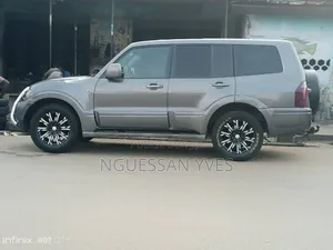 Mitsubishi Pajero 2004 Marron