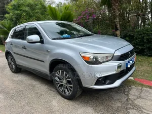 Mitsubishi Outlander SE FWD 2016 Blue