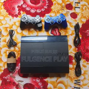 Photo - Console Ps3 Ultra Slim Craquée Avec 30 Jeux Tout Passe Bien Propre
