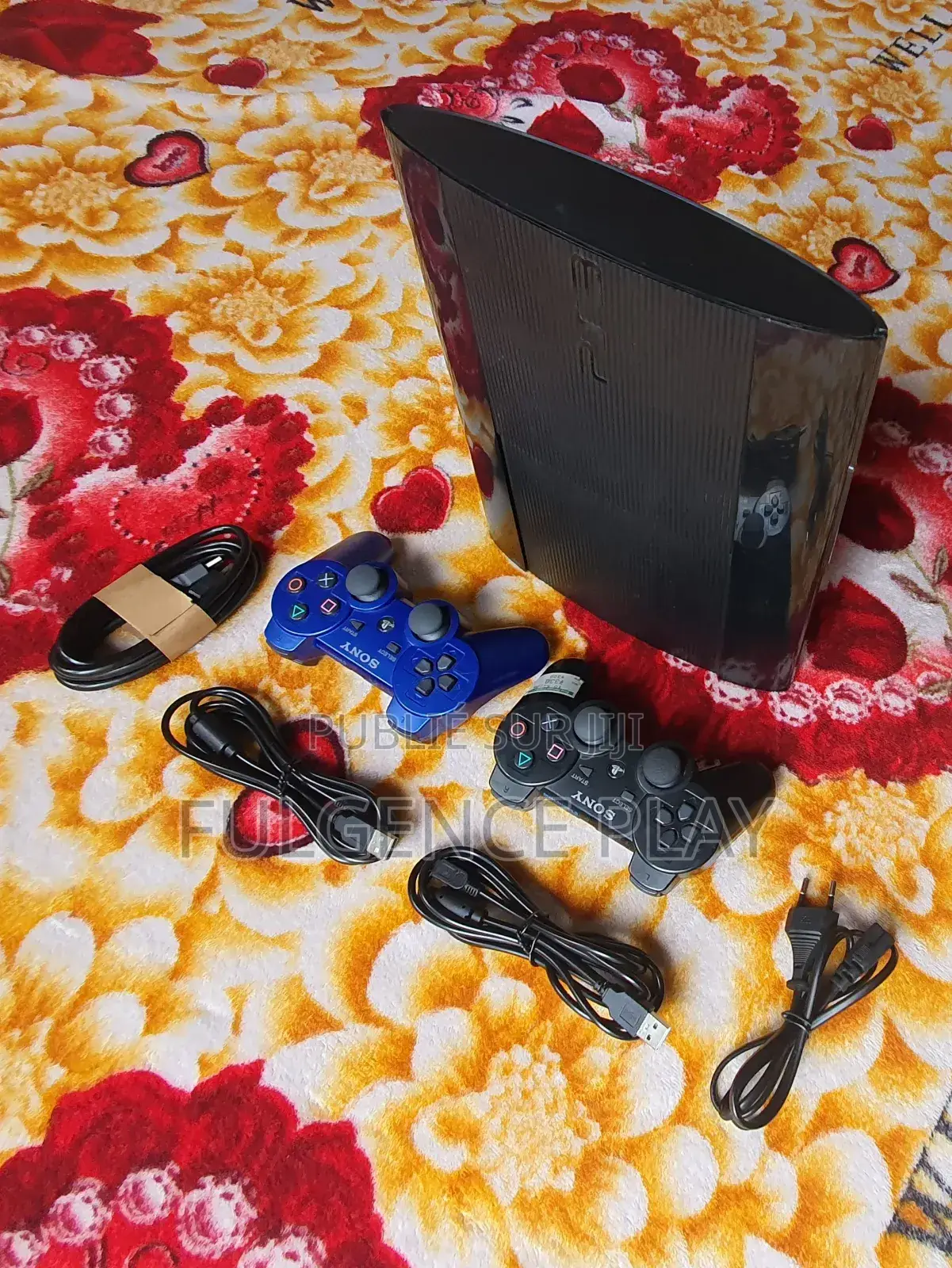 Console Ps3 Ultra Slim Craquée Avec 30 Jeux Tout Passe Bien Propre