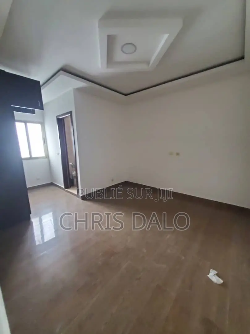 2chbre Appartement dans Dalo Davy, Cocody à Vendre