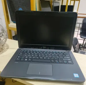 Photo - New Ordinateur Portable Dell Latitude 3380 8GB Intel Core I3 HDD 500GB