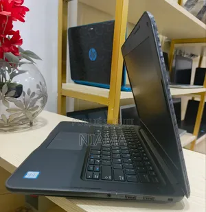 New Ordinateur Portable Dell Latitude 3380 8GB Intel Core I3 HDD 500GB