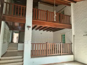 5chbre Duplex dans Zié Multi-Service, Cocody à Vendre