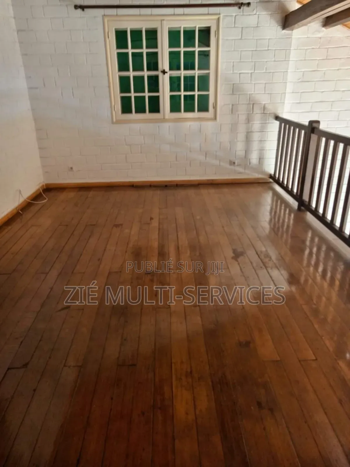 5chbre Duplex dans Zié Multi-Service, Cocody à Vendre