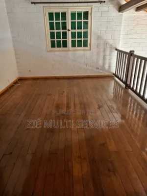 5chbre Duplex dans Zié Multi-Service, Cocody à Vendre