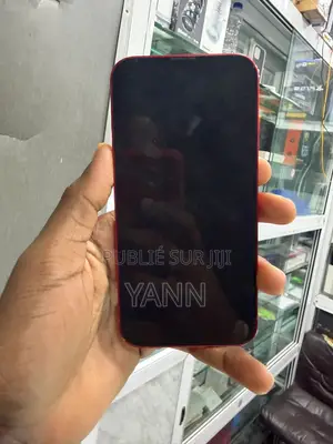 Photo - New Apple iPhone 13 128 GB Rouge