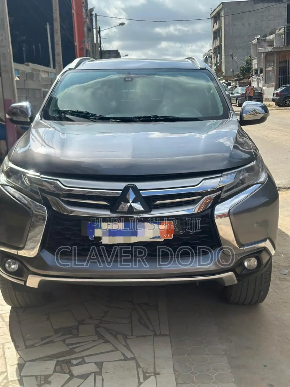 Mitsubishi Pajero 2019 Gris