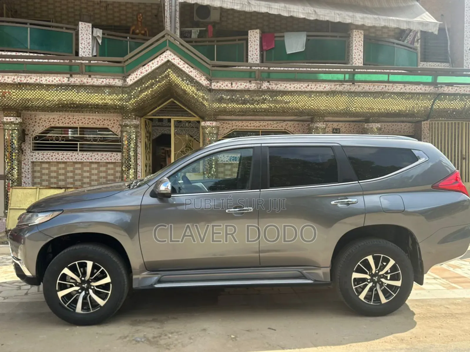 Mitsubishi Pajero 2019 Gris