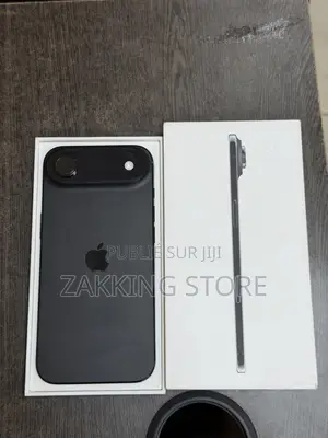 Photo - Apple iPhone Air 256 GB Black