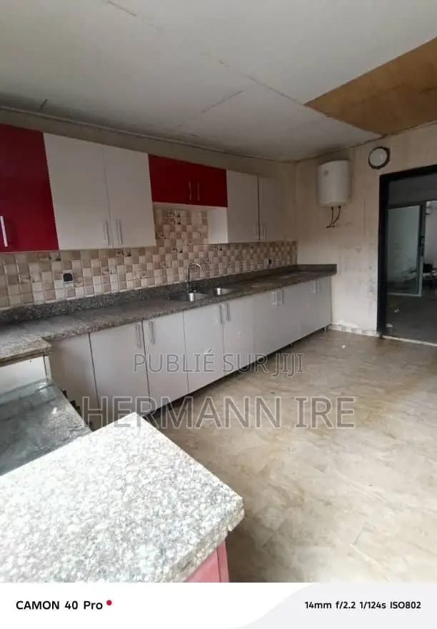 5chbre Duplex dans Cocody à Vendre