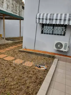 5chbre Duplex dans Cocody à Vendre