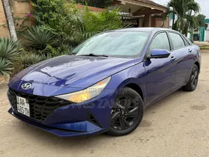 Hyundai Elantra 2011 Blue