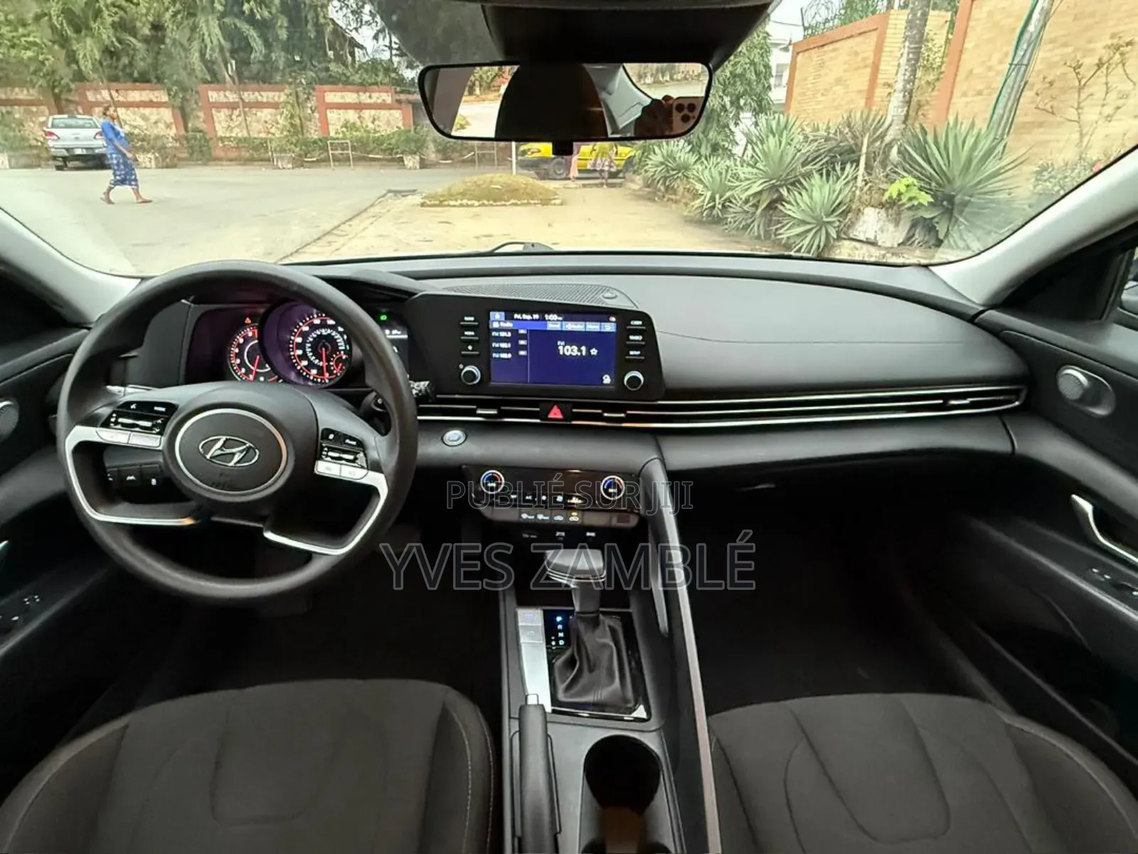 Hyundai Elantra 2011 Blue